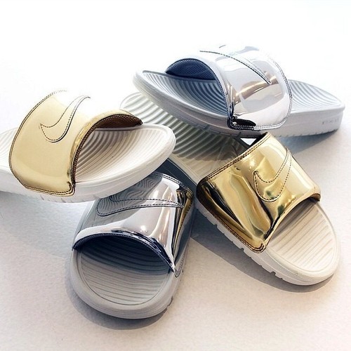 Nike Benassi Slides Metal pack