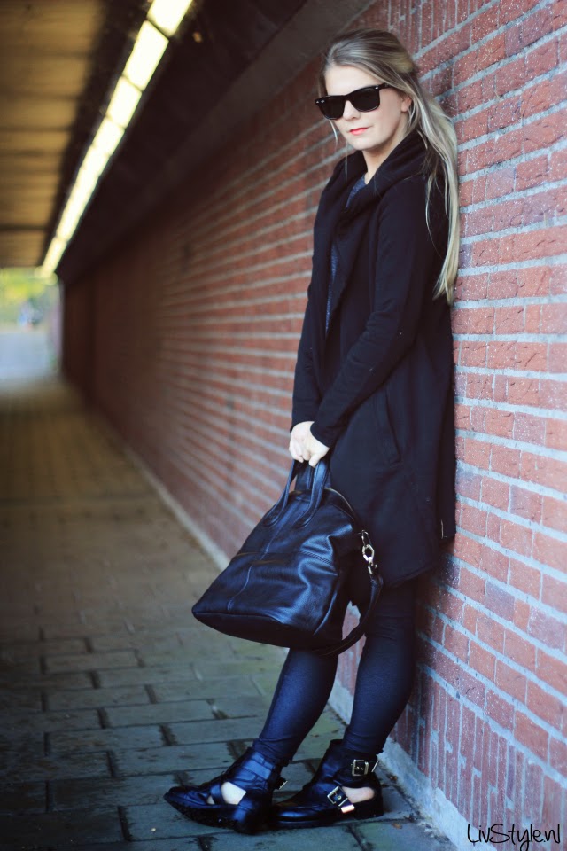 cut out boots all black outfit dutch fashion blog